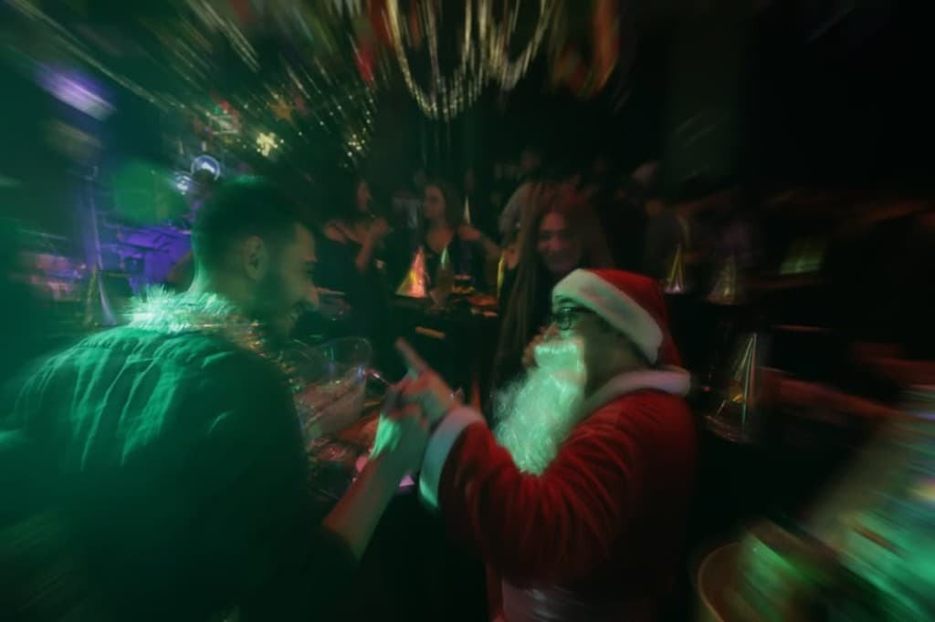 Loop Pub Tokat'ta yılbaşı kutlaması — canlı müzik ve kalabalık